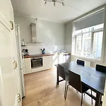 Classical 3 Bedroom, 2 Bath, Minutes From Royal Palace, Main Shopping Street, Restaurants & Downtown *