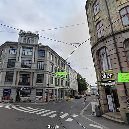 Lejlighed Classical 3 Bedroom, 2 Bath, Minutes From Royal Palace, Main Shopping Street, Restaurants & Downtown Oslo